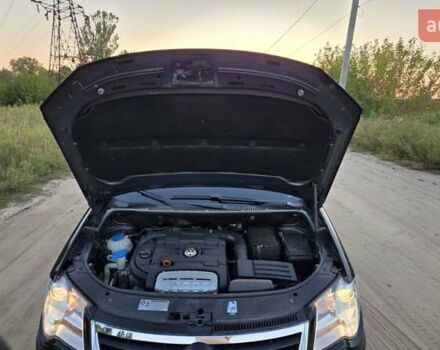 Черный Фольксваген Туран, объемом двигателя 1.4 л и пробегом 194 тыс. км за 7600 $, фото 16 на Automoto.ua