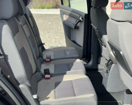 Чорний Фольксваген Туран, об'ємом двигуна 1.4 л та пробігом 220 тис. км за 8350 $, фото 30 на Automoto.ua