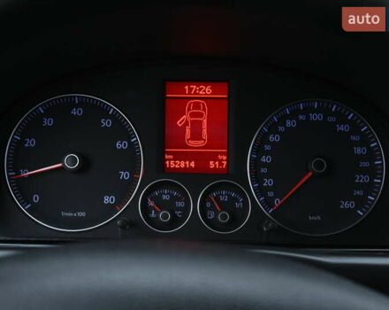 Черный Фольксваген Туран, объемом двигателя 1.6 л и пробегом 152 тыс. км за 7600 $, фото 17 на Automoto.ua