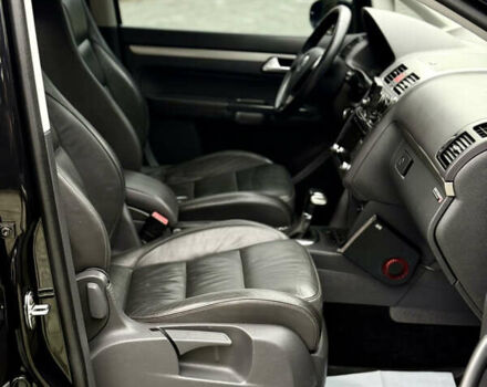 Чорний Фольксваген Туран, об'ємом двигуна 1.97 л та пробігом 279 тис. км за 8800 $, фото 39 на Automoto.ua