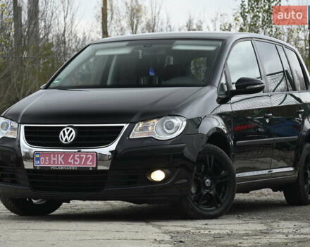 Черный Фольксваген Туран, объемом двигателя 1.6 л и пробегом 152 тыс. км за 7600 $, фото 5 на Automoto.ua