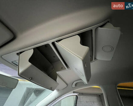 Черный Фольксваген Туран, объемом двигателя 1.6 л и пробегом 180 тыс. км за 8200 $, фото 48 на Automoto.ua