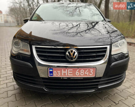 Черный Фольксваген Туран, объемом двигателя 1.6 л и пробегом 180 тыс. км за 8200 $, фото 25 на Automoto.ua