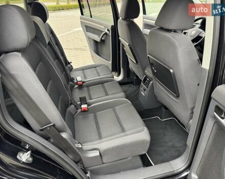 Чорний Фольксваген Туран, об'ємом двигуна 1.6 л та пробігом 147 тис. км за 8400 $, фото 39 на Automoto.ua