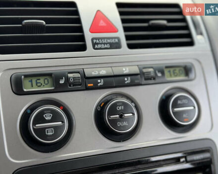 Чорний Фольксваген Туран, об'ємом двигуна 1.4 л та пробігом 220 тис. км за 8350 $, фото 40 на Automoto.ua