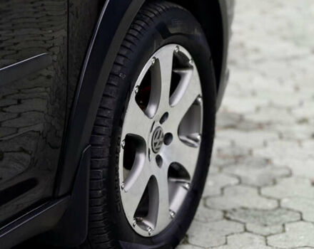 Чорний Фольксваген Туран, об'ємом двигуна 1.97 л та пробігом 279 тис. км за 8800 $, фото 58 на Automoto.ua