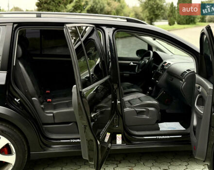 Чорний Фольксваген Туран, об'ємом двигуна 1.97 л та пробігом 279 тис. км за 8800 $, фото 37 на Automoto.ua