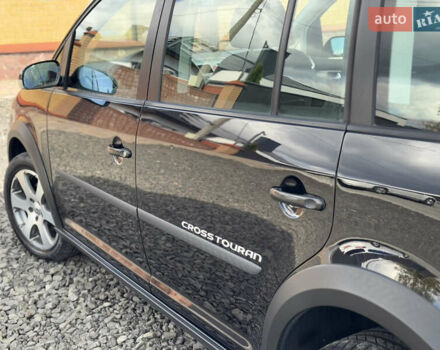 Чорний Фольксваген Туран, об'ємом двигуна 1.4 л та пробігом 220 тис. км за 8350 $, фото 12 на Automoto.ua