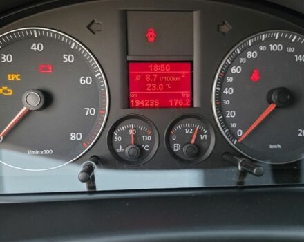 Черный Фольксваген Туран, объемом двигателя 1.4 л и пробегом 200 тыс. км за 6900 $, фото 14 на Automoto.ua