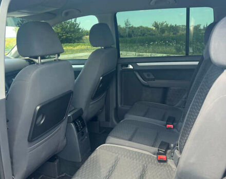 Чорний Фольксваген Туран, об'ємом двигуна 1.4 л та пробігом 186 тис. км за 8000 $, фото 3 на Automoto.ua