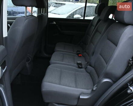 Черный Фольксваген Туран, объемом двигателя 1.6 л и пробегом 152 тыс. км за 7600 $, фото 19 на Automoto.ua