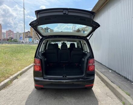 Черный Фольксваген Туран, объемом двигателя 1.4 л и пробегом 203 тыс. км за 6550 $, фото 8 на Automoto.ua