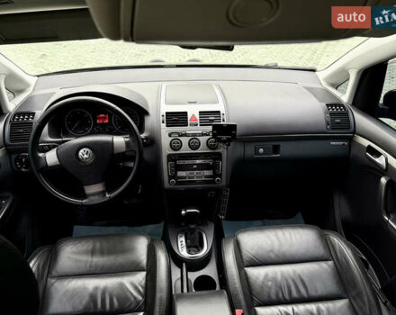 Чорний Фольксваген Туран, об'ємом двигуна 1.97 л та пробігом 279 тис. км за 8800 $, фото 17 на Automoto.ua