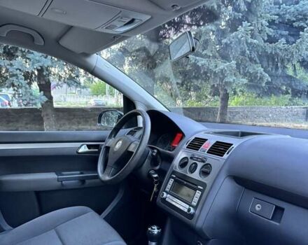 Чорний Фольксваген Туран, об'ємом двигуна 1.4 л та пробігом 172 тис. км за 6950 $, фото 4 на Automoto.ua