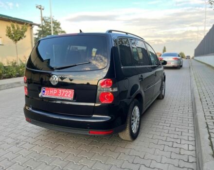 Черный Фольксваген Туран, объемом двигателя 1.6 л и пробегом 240 тыс. км за 8100 $, фото 9 на Automoto.ua