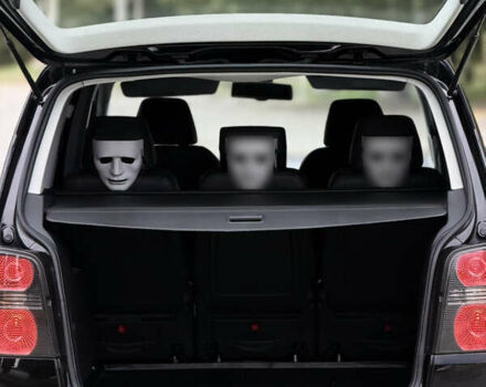 Чорний Фольксваген Туран, об'ємом двигуна 1.97 л та пробігом 279 тис. км за 8800 $, фото 48 на Automoto.ua