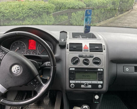 Чорний Фольксваген Туран, об'ємом двигуна 1.39 л та пробігом 195 тис. км за 7100 $, фото 5 на Automoto.ua