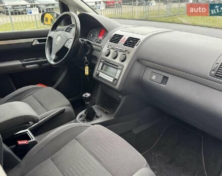 Черный Фольксваген Туран, объемом двигателя 1.4 л и пробегом 194 тыс. км за 6555 $, фото 229 на Automoto.ua