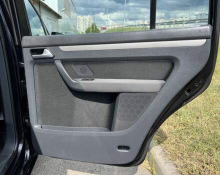 Черный Фольксваген Туран, объемом двигателя 1.4 л и пробегом 203 тыс. км за 6550 $, фото 17 на Automoto.ua