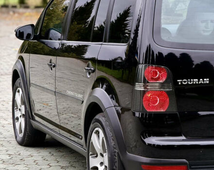 Чорний Фольксваген Туран, об'ємом двигуна 1.97 л та пробігом 279 тис. км за 8800 $, фото 61 на Automoto.ua