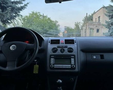 Чорний Фольксваген Туран, об'ємом двигуна 1.4 л та пробігом 172 тис. км за 6950 $, фото 5 на Automoto.ua