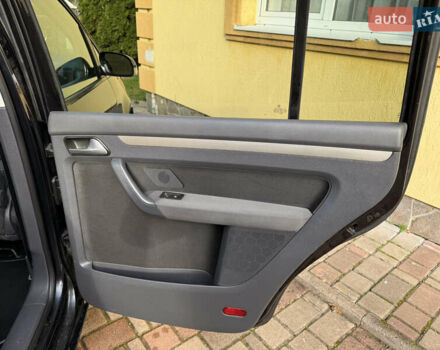 Чорний Фольксваген Туран, об'ємом двигуна 1.4 л та пробігом 148 тис. км за 5999 $, фото 50 на Automoto.ua