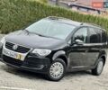 Чорний Фольксваген Туран, об'ємом двигуна 1.6 л та пробігом 147 тис. км за 8400 $, фото 1 на Automoto.ua