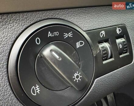 Чорний Фольксваген Туран, об'ємом двигуна 1.4 л та пробігом 190 тис. км за 6950 $, фото 28 на Automoto.ua