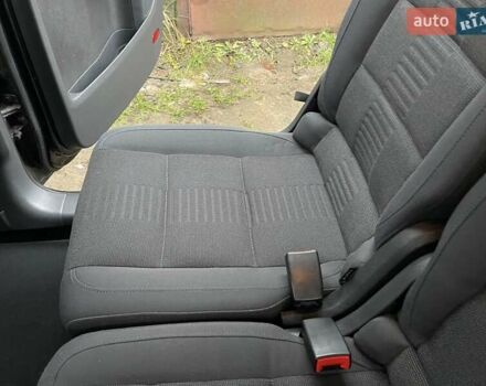 Черный Фольксваген Туран, объемом двигателя 1.4 л и пробегом 194 тыс. км за 6555 $, фото 125 на Automoto.ua