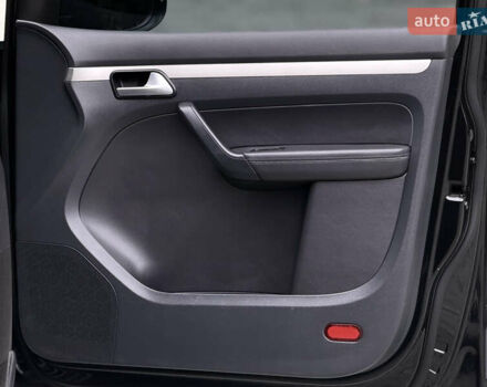 Чорний Фольксваген Туран, об'ємом двигуна 1.97 л та пробігом 279 тис. км за 8800 $, фото 44 на Automoto.ua