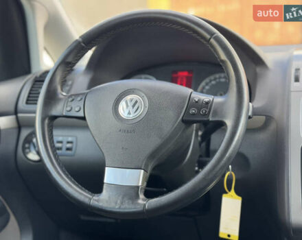 Чорний Фольксваген Туран, об'ємом двигуна 1.4 л та пробігом 220 тис. км за 8350 $, фото 33 на Automoto.ua