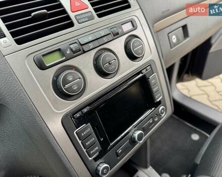 Чорний Фольксваген Туран, об'ємом двигуна 1.4 л та пробігом 190 тис. км за 6950 $, фото 27 на Automoto.ua