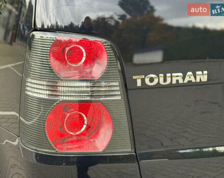 Черный Фольксваген Туран, объемом двигателя 1.4 л и пробегом 190 тыс. км за 7200 $, фото 15 на Automoto.ua