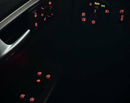 Чорний Фольксваген Туран, об'ємом двигуна 1.97 л та пробігом 279 тис. км за 8800 $, фото 9 на Automoto.ua