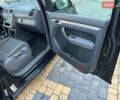 Черный Фольксваген Туран, объемом двигателя 1.4 л и пробегом 210 тыс. км за 6000 $, фото 30 на Automoto.ua