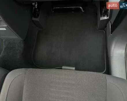 Черный Фольксваген Туран, объемом двигателя 1.4 л и пробегом 194 тыс. км за 6555 $, фото 142 на Automoto.ua