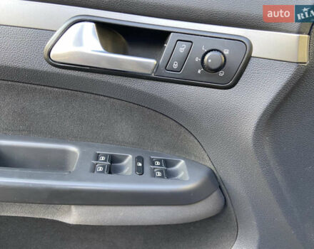 Чорний Фольксваген Туран, об'ємом двигуна 1.4 л та пробігом 270 тис. км за 6800 $, фото 10 на Automoto.ua