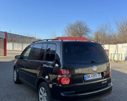 Черный Фольксваген Туран, объемом двигателя 1.9 л и пробегом 353 тыс. км за 6699 $, фото 8 на Automoto.ua
