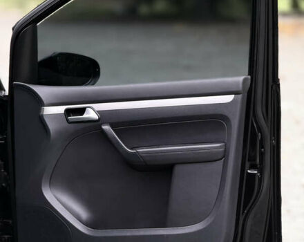 Чорний Фольксваген Туран, об'ємом двигуна 1.97 л та пробігом 279 тис. км за 8800 $, фото 45 на Automoto.ua