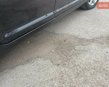 Черный Фольксваген Туран, объемом двигателя 1.4 л и пробегом 194 тыс. км за 6555 $, фото 90 на Automoto.ua