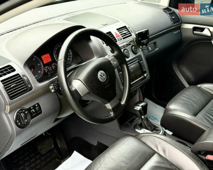 Чорний Фольксваген Туран, об'ємом двигуна 1.97 л та пробігом 279 тис. км за 8800 $, фото 18 на Automoto.ua