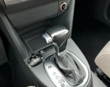 Черный Фольксваген Туран, объемом двигателя 1.4 л и пробегом 195 тыс. км за 7600 $, фото 15 на Automoto.ua