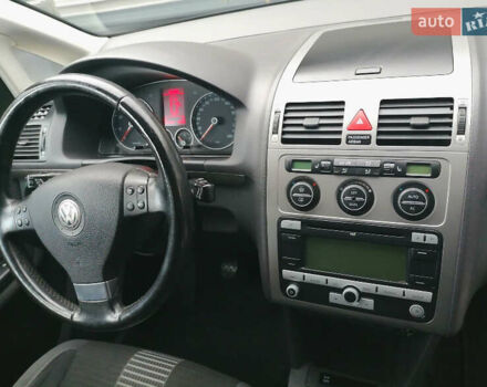 Чорний Фольксваген Туран, об'ємом двигуна 1.4 л та пробігом 270 тис. км за 6800 $, фото 2 на Automoto.ua
