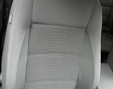 Черный Фольксваген Туран, объемом двигателя 1.4 л и пробегом 194 тыс. км за 6555 $, фото 209 на Automoto.ua