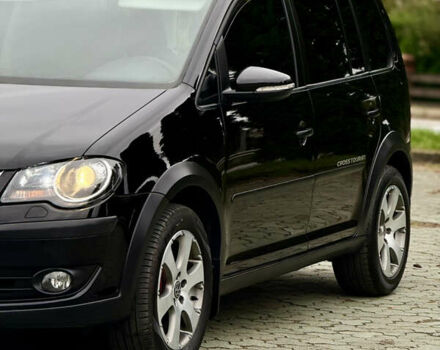 Чорний Фольксваген Туран, об'ємом двигуна 1.97 л та пробігом 279 тис. км за 8800 $, фото 76 на Automoto.ua