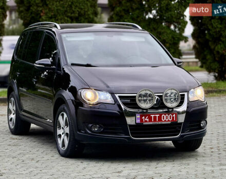 Чорний Фольксваген Туран, об'ємом двигуна 1.97 л та пробігом 279 тис. км за 8800 $, фото 5 на Automoto.ua