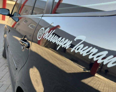 Черный Фольксваген Туран, объемом двигателя 1.9 л и пробегом 353 тыс. км за 6699 $, фото 22 на Automoto.ua