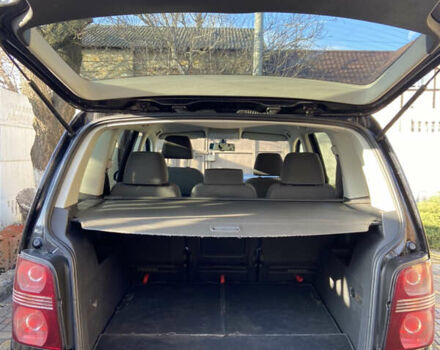 Чорний Фольксваген Туран, об'ємом двигуна 1.4 л та пробігом 270 тис. км за 6800 $, фото 12 на Automoto.ua