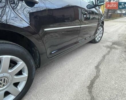 Черный Фольксваген Туран, объемом двигателя 1.4 л и пробегом 194 тыс. км за 6555 $, фото 193 на Automoto.ua