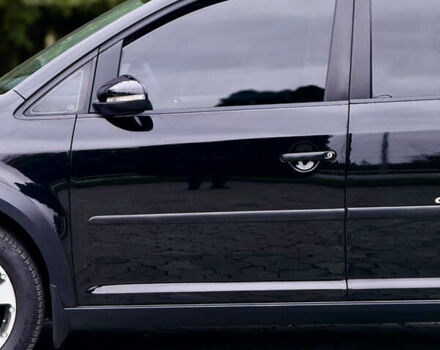 Чорний Фольксваген Туран, об'ємом двигуна 1.97 л та пробігом 279 тис. км за 8800 $, фото 81 на Automoto.ua